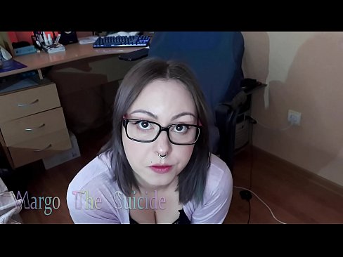 ❤️ Ragazza sexy con gli occhiali succhia il dildo profondamente sulla macchina fotografica ☑ Porno belloal it.porn-mz-com.ru ❌️❤